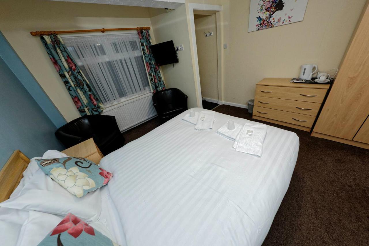 Sand Bay Holiday Village - Adults Only Weston-super-Mare Exterior photo