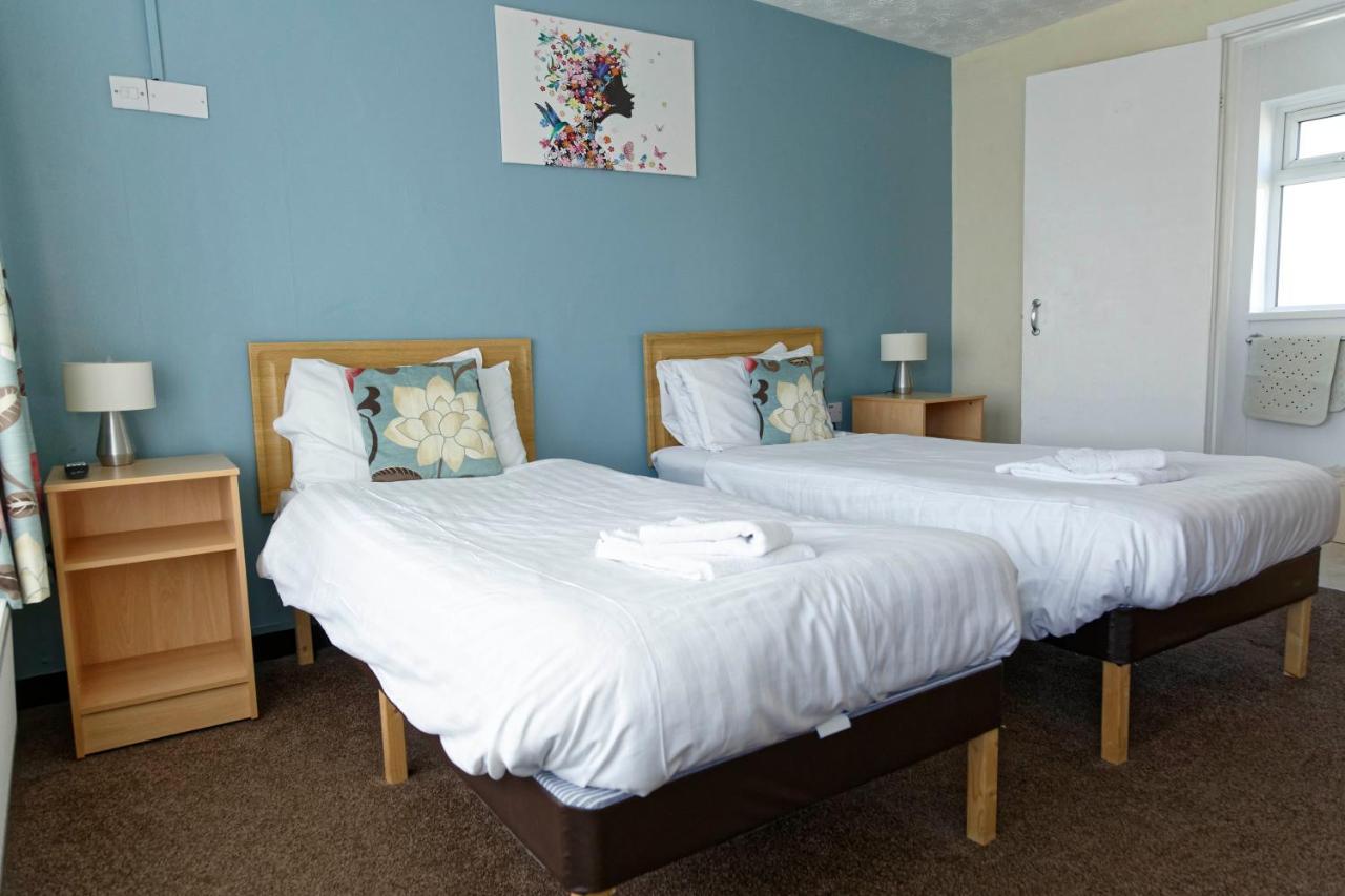 Sand Bay Holiday Village - Adults Only Weston-super-Mare Exterior photo
