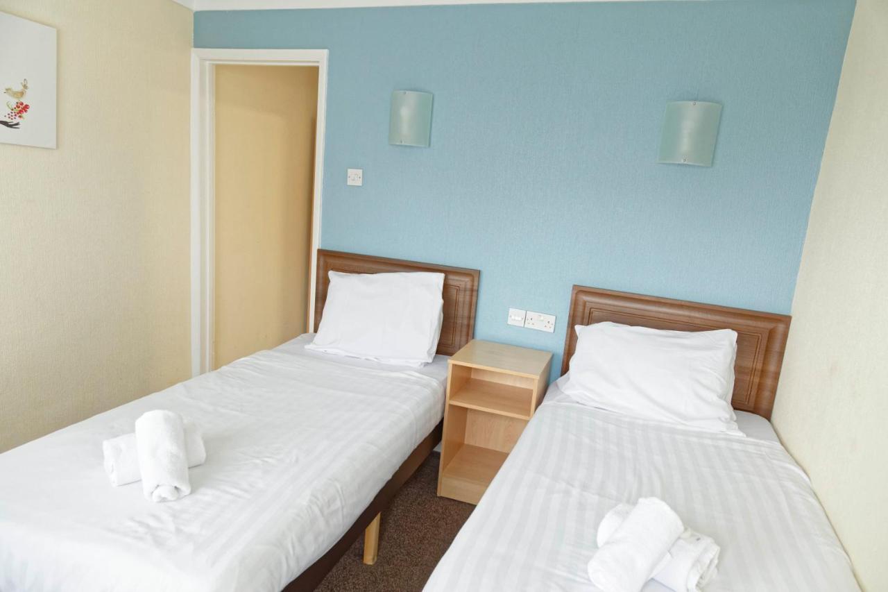 Sand Bay Holiday Village - Adults Only Weston-super-Mare Exterior photo